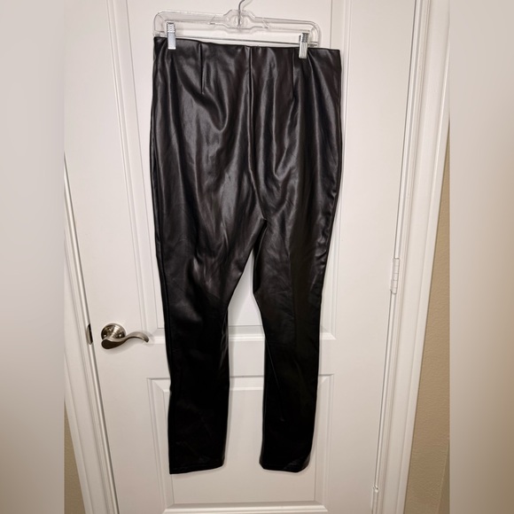 VERO MODA Sola High Waist Coated
Faux Leather Pants - Picture 4 of 4